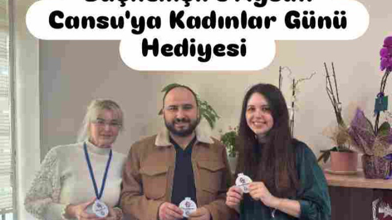 Çomü'de Kadınlar Günü Hediyeleri 