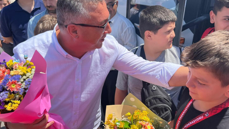 Ayvacıklı Milli Sporcuları, Başkan Bayram karşıladı