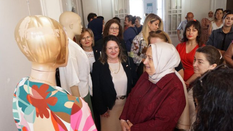 Çanakkale'de Yeşilay Kadın Komisyonu’ndan el emeği sergisi