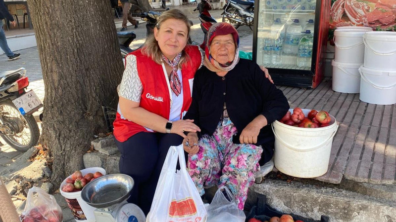 Kızılay Kadınları Yaşlıları Unutmadı