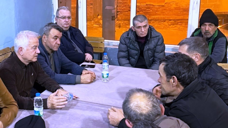 Avukat Mehmet Tutkun. Çizmeleri Giydi