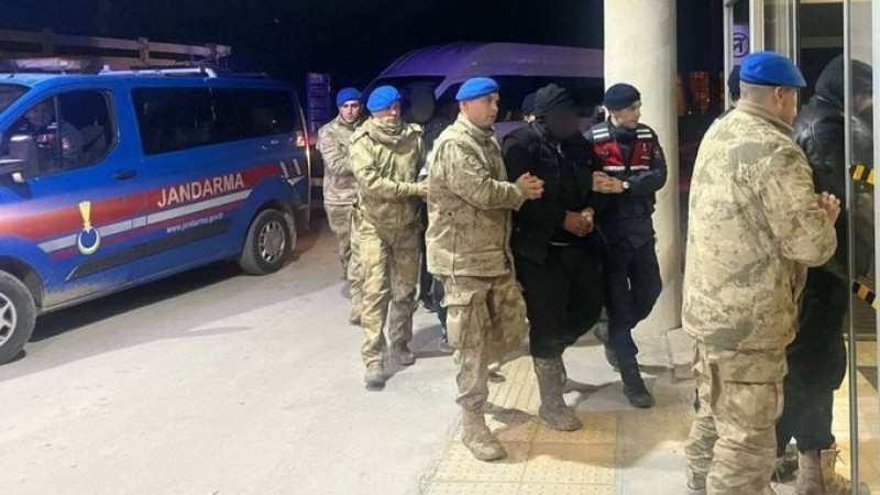 Çanakkale Jandarmasından göçmen kaçakçılığı operasyonu: 5 tutuklama