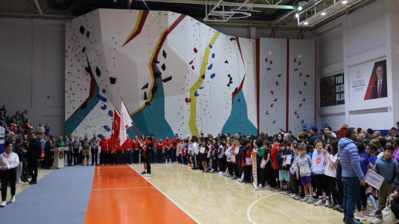 Çanakkale'de  Tırmanış Küçükler-Minikler Türkiye  birinciliği 