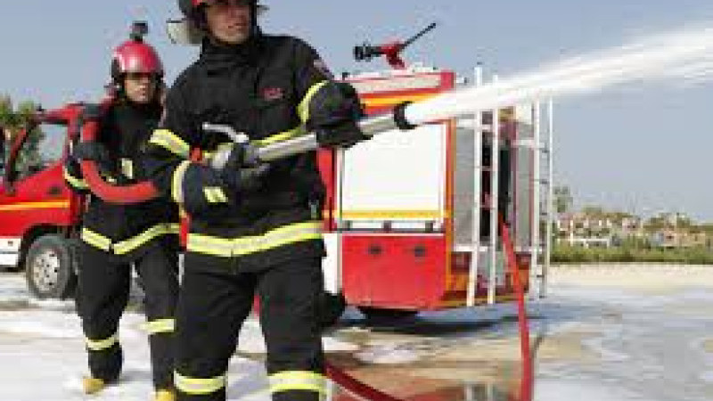 Gelibolu'da bir  apartmanda yangın çıktı