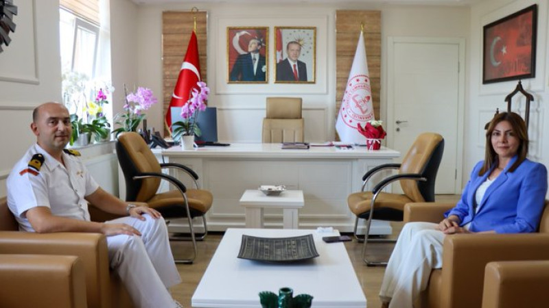 Sahil Güvenlik Batı Marmara Grup Komutanı Borucu’dan İl Millî Eğitim Müdürü Mine Hayta’ya Ziya