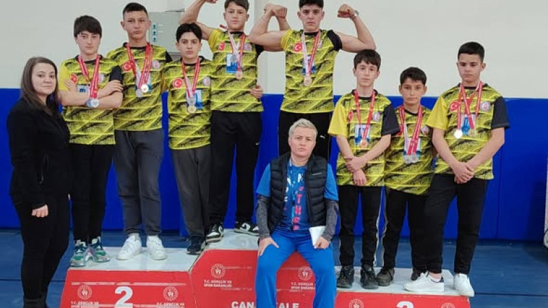 Çanakkale Okul Sporları Bilek Güreşi Kalkım İlkokulu Başarıları