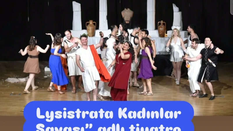 Lysistrata Kadınlar Savaşı” adlı tiyatro oyunu, Biga'da Sahne Aldı