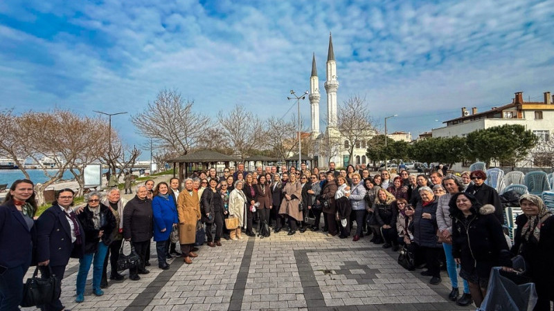 Lapseki’de kadın hakları konuşuldu