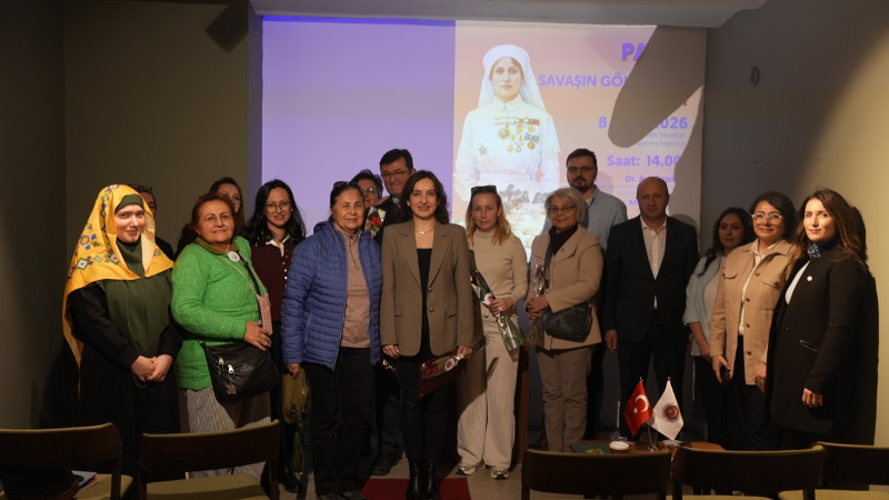 Çanakkale’de “Savaşın Gölgesinde Kadın” Paneli Gerçekleştirildi