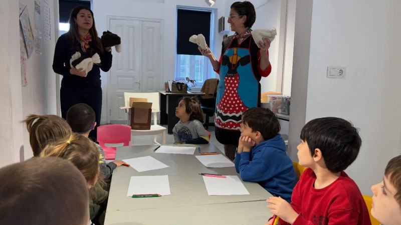 Bozcaada'da düzenlenen atölye ve spor etkinlikleri aralıksız sürüyor. 