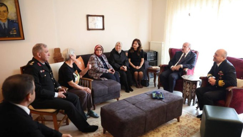 Çanakkale'de Şehit aileleri ve gazilere bayram ziyareti