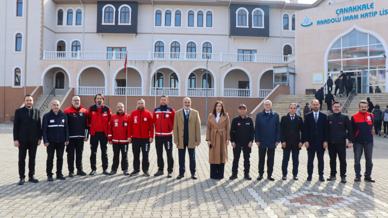 Çanakkale Anadolu İmam Hatip Lisesi'nde deprem tatbikatı 