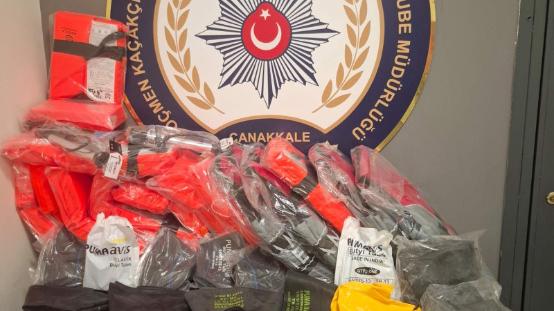 Çanakkale'de Göçmen Kaçakçılarına Operasyon