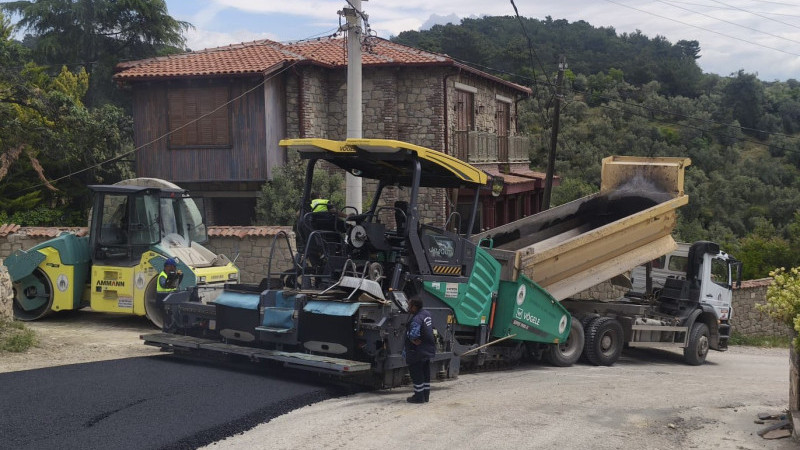Yeşilyurt Köyü Yolunda Asfaltlama Çalışması