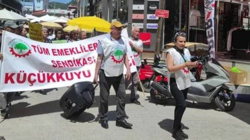 Emekliler Küçükkuyu’dan taleplerini iletti: “Sadaka değil, hakkımızı istiyoruz!”
