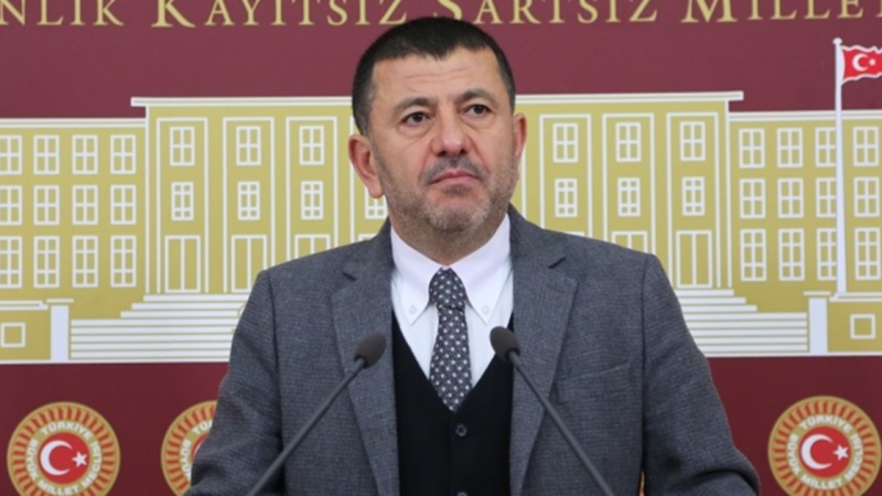 Veli Ağbaba'nın danışmanı Özlem Akyılmaz gözaltına alındı
