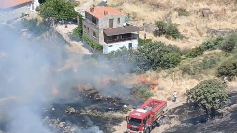 Ayvacık Babakale Köyü'nde ki Yangın söndürüldü