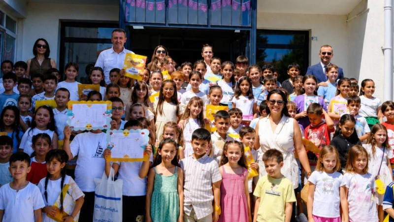 Köprülü Hamdibey İlkokulu'nda Karne Heyacanı 