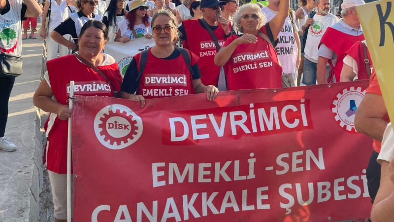 Emekli Maaşlarına Az Zamma Tepki!