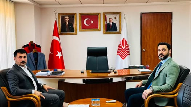 Ayvacık Kaymakamı Mustafa Karali’den Vakıflar Bölge Müdürüne Ziyaret