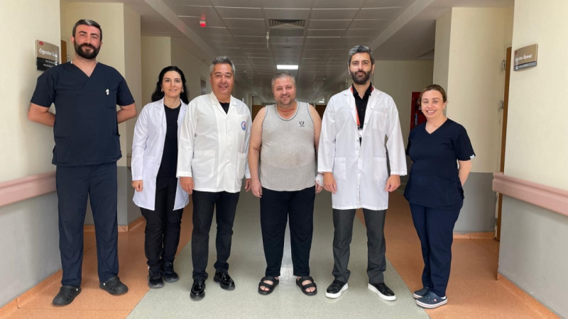Çanakkale'de Bir İlk: Gırtlak Seviyesindeki Nefes Borusu Darlığına Zorlu Ameliyat