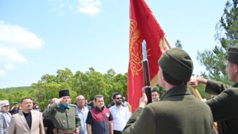 Şehit Yarbay Hüseyin Avni Bey Kabri Başında Dualarla Anıldı