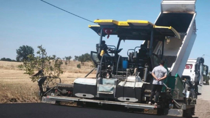 Bayramiç Kutluoba Köyü Yolunda Asfalt Çalışmaları Sürüyor
