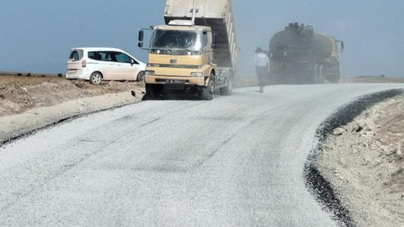 Biga Örtülüce Köyü Yolunda Asfalt Çalışmaları Sürüyor