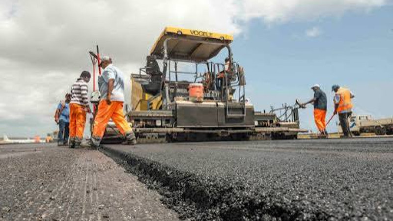 Eceabat'ta Asfalt Çalışması Nedeniyle Sarafin Yolu Trafiğe Kapatılıyor