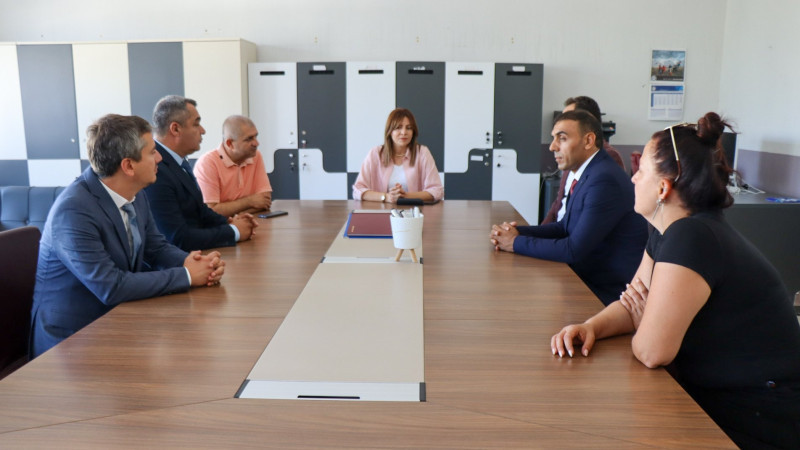 Mine Hayta’dan Gelibolu’daki Okullara Yeni Eğitim Yılı Ziyareti