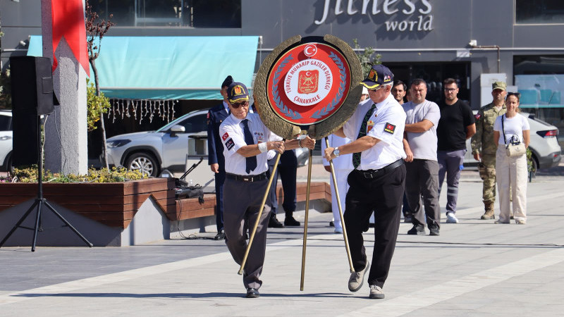 Çanakkale’de Gaziler Günü Çelenk Sunma Töreniyle Kutlandı